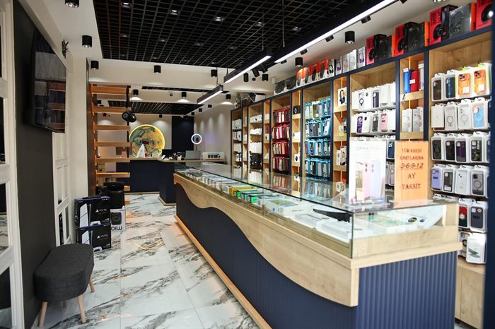 Aksesuar reyonu ve teşhir vitrini